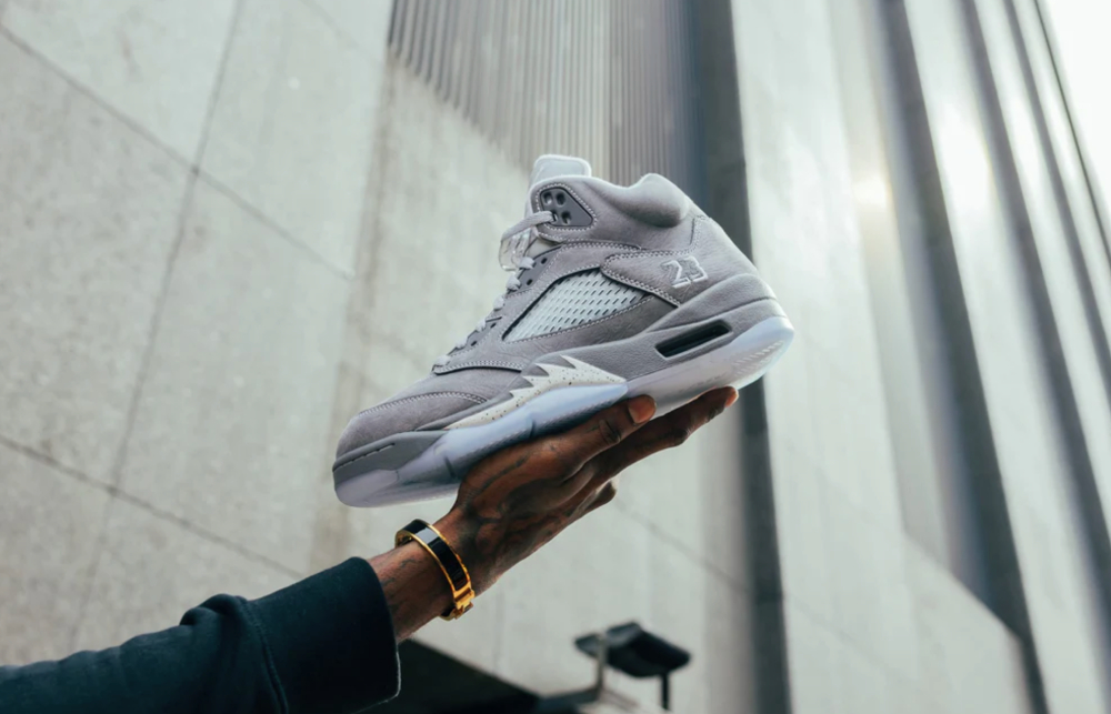 AJ5 “Wolf Grey” 2011 возвращаются спустя почти 15 лет