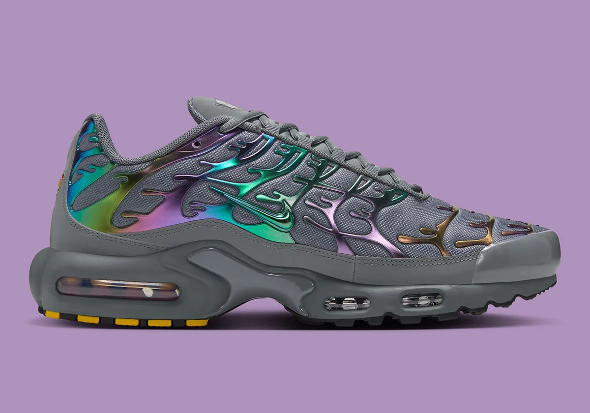 Nike Air Max Plus перевернул свою цветовую гамму «Лавовая лампа» в сером цвете