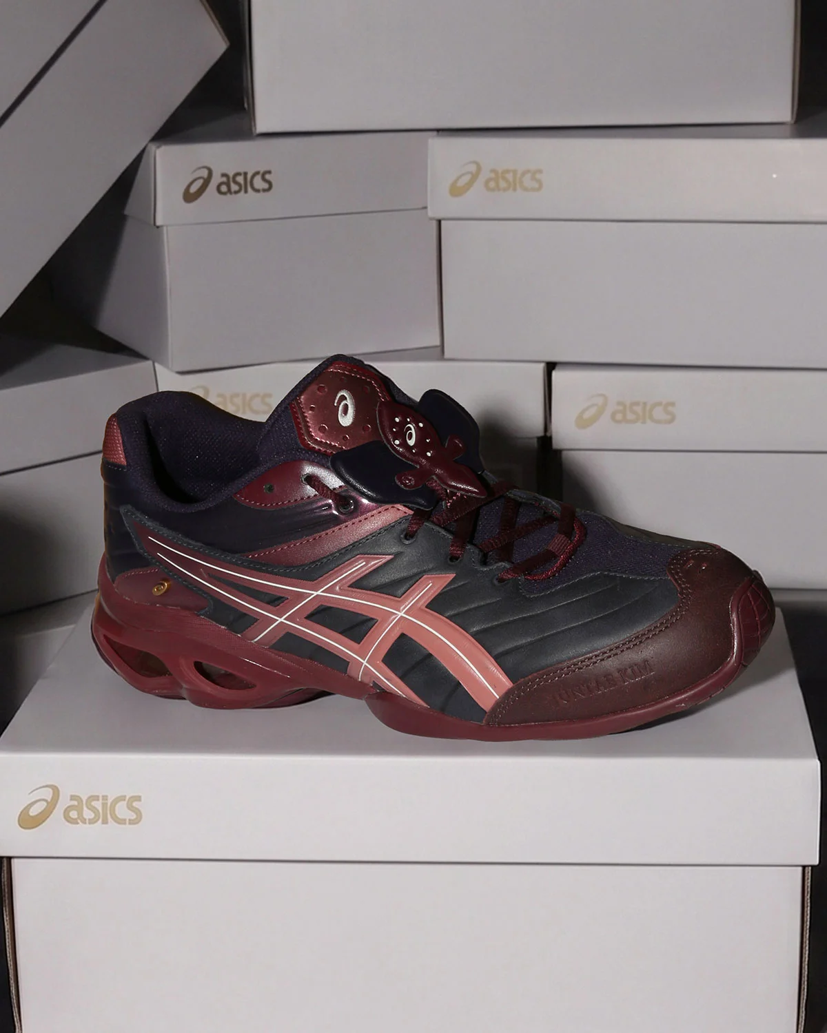 JUNTAE KIM представляет гибрид ASICS GEL-KINETIC FR