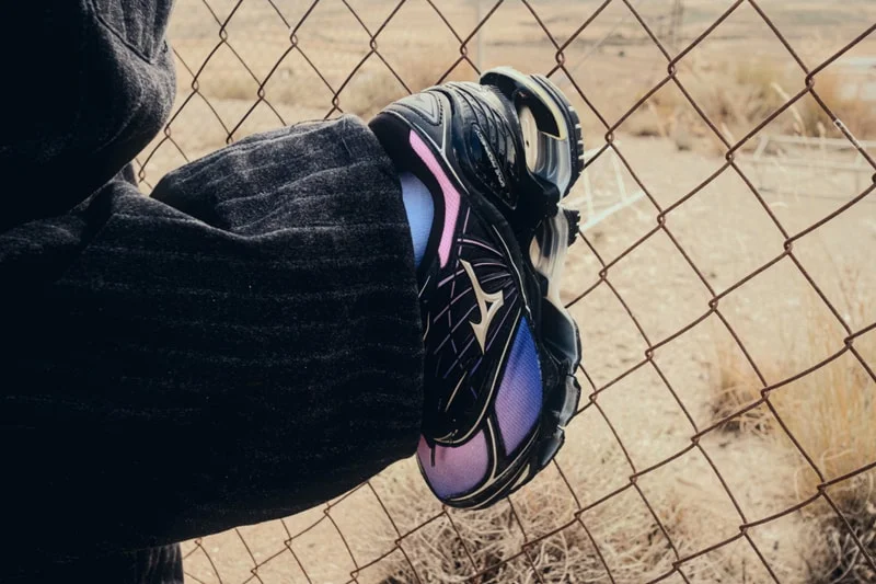 Mizuno запускает кампанию Infinity с коллекцией Wave Prophecy “Burning Dust”
