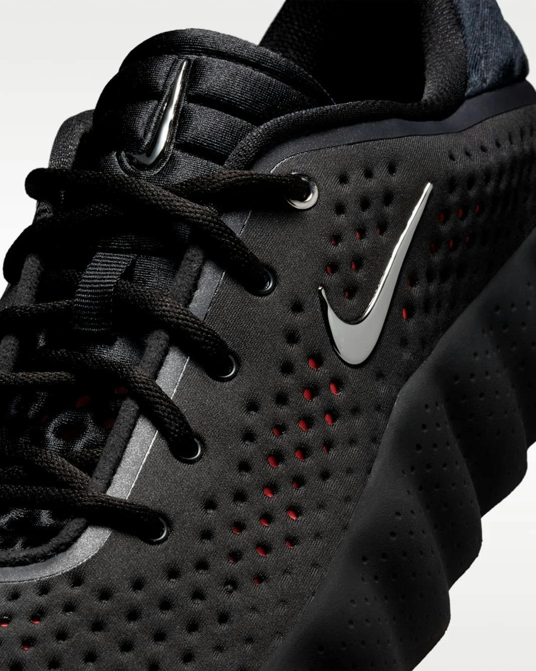 Последняя футуристическая модель кроссовок Nike может оказаться умнее вас