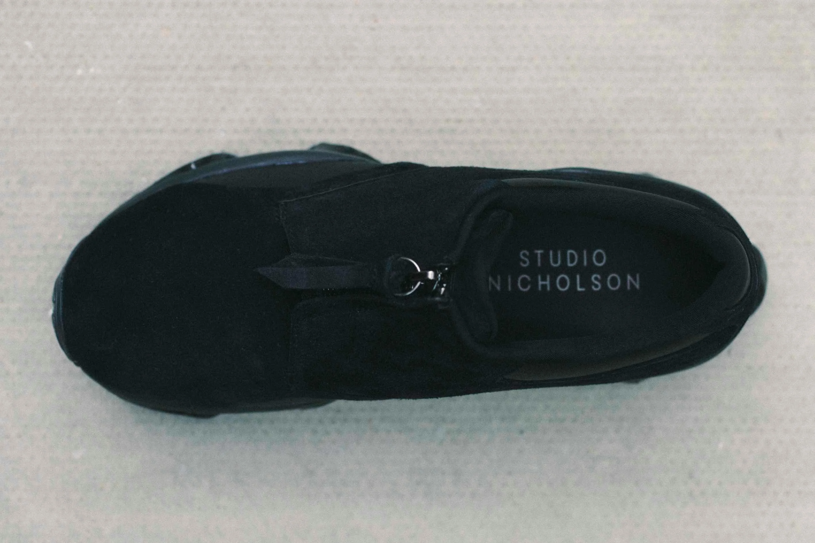Studio Nicholson создала обувь для торжеств из ASICS