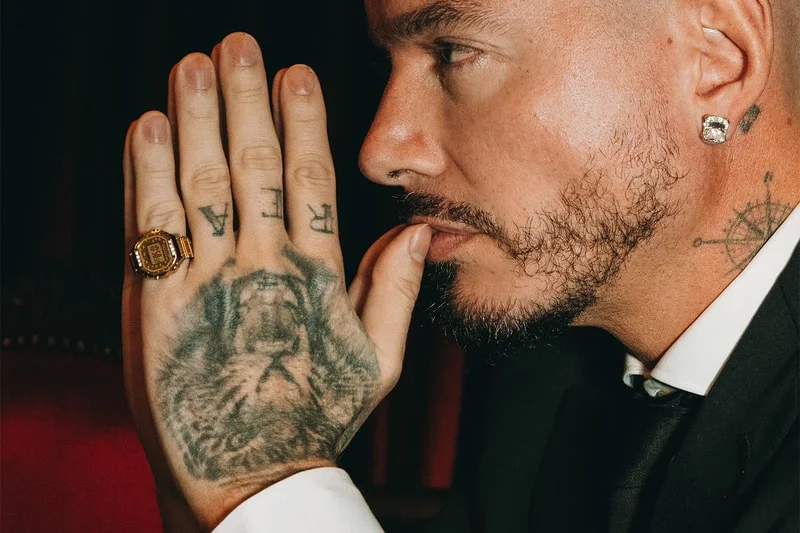 Золотые часы-колечко от J Balvin и Casio: блеск и стиль
