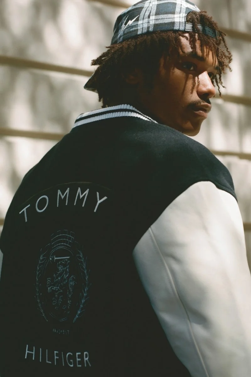 FRGMT переосмысляет иконы Tommy Hilfiger из 90-х для FA26
