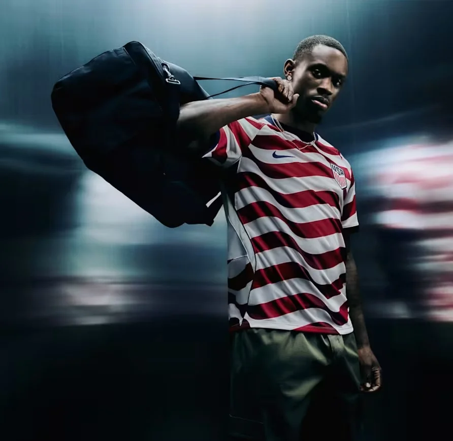 Nike и «Взгляд на футбол США»: как матчдэй-энергия переходит в повседневный стиль