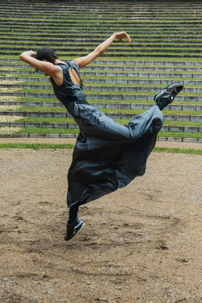 Cecilie Bahnsen и ASICS: цветочное преображение кроссовок