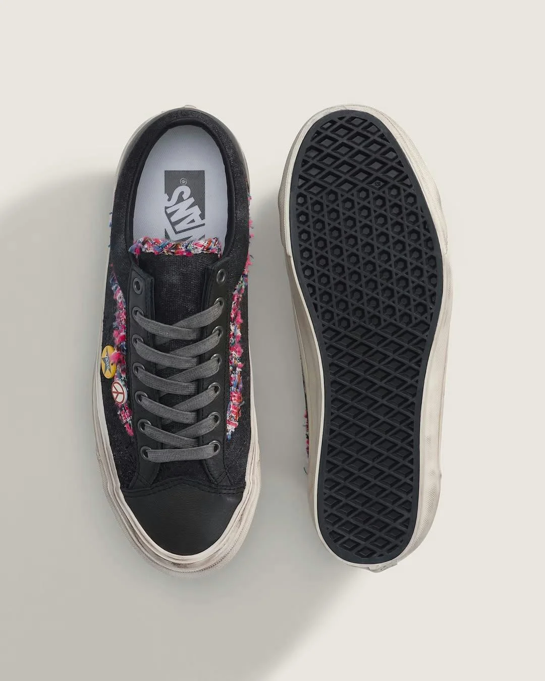 Лучшие скейт-кроссовки Vans в стиле Chanel присоединяются к тёмной стороне