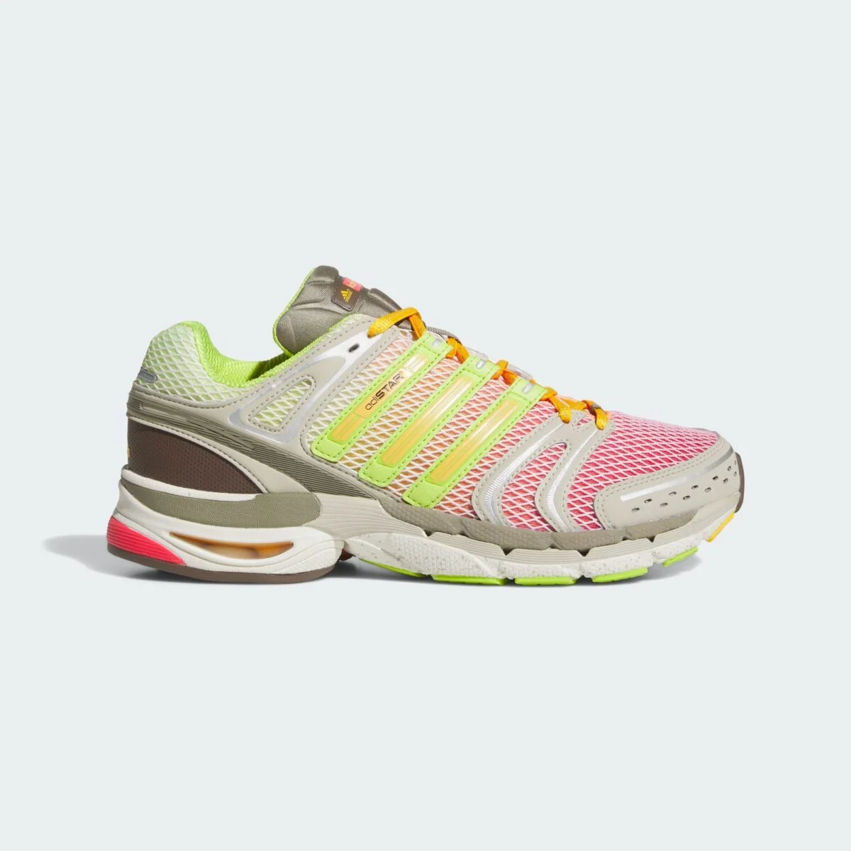 Ларри Джун приносит позитивную энергию с adidas Adistar Control 5