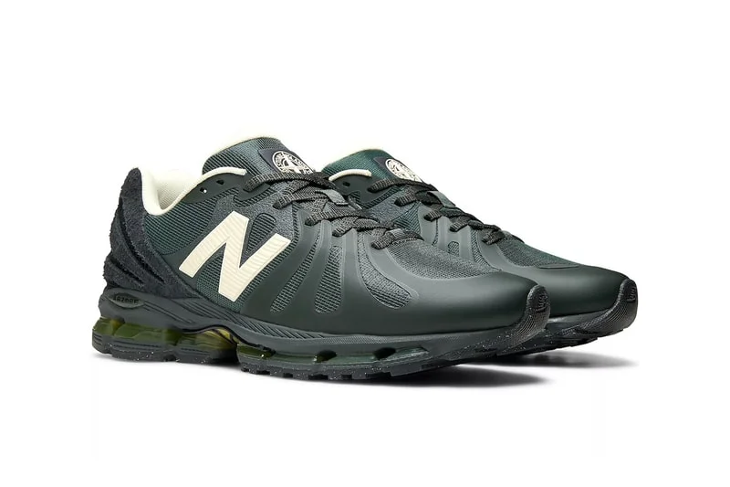 Смотрим на Stone Island x New Balance 1890 "Глубокий лес"