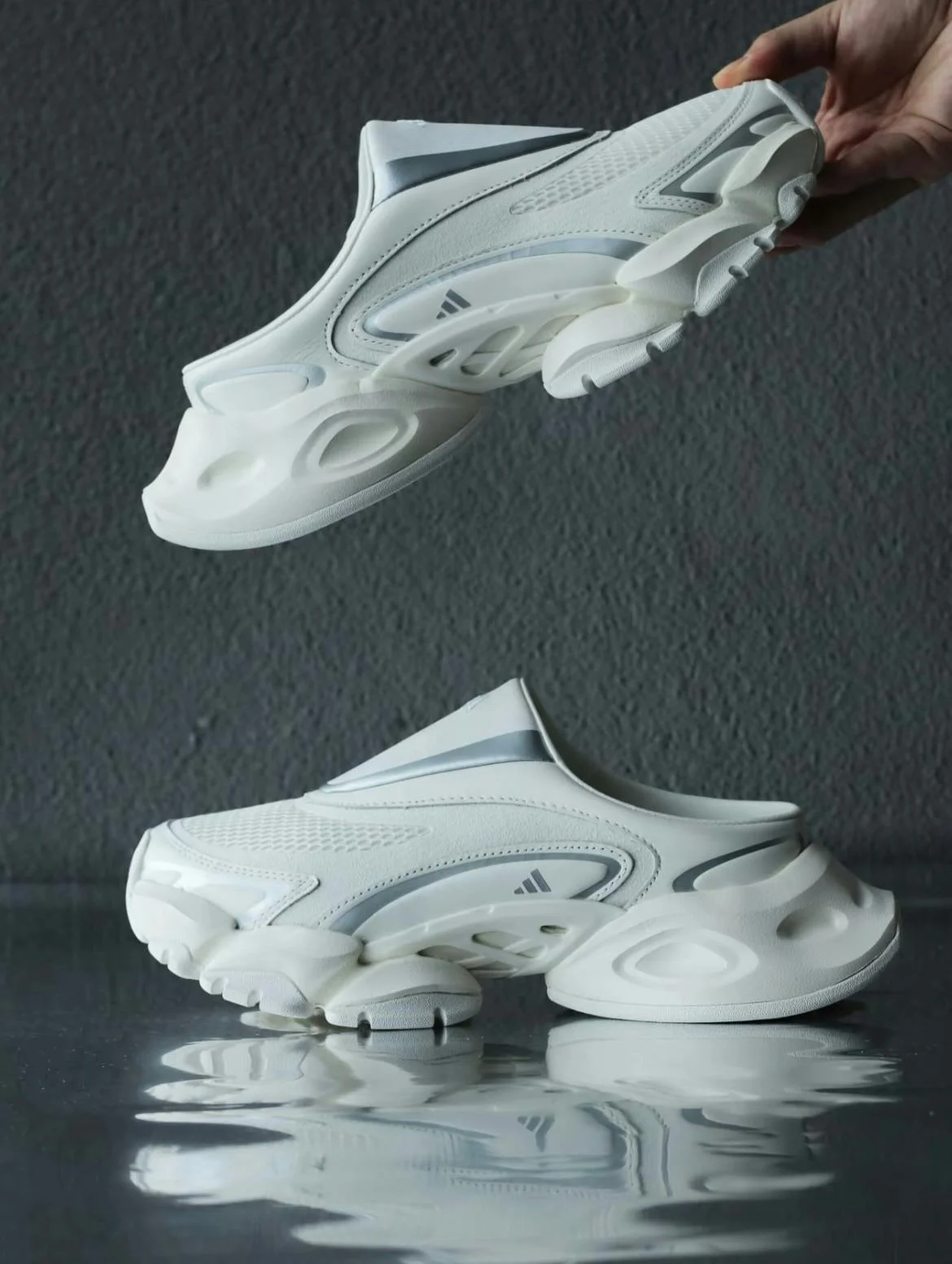 Клог adidas Extra-Large Slip-On — не с этой планеты