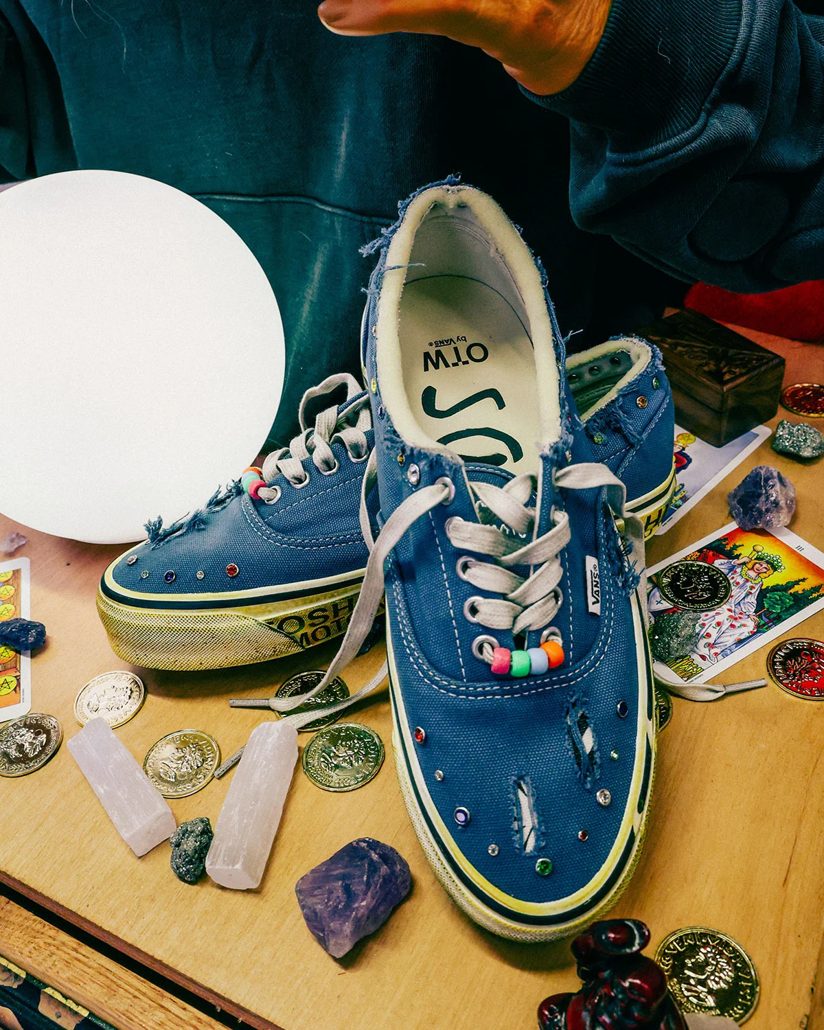 Сатоши Накамото возвращается к Vans Era на ComplexCon