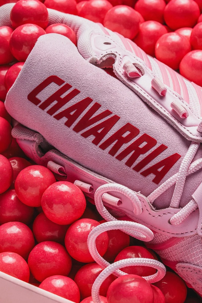 Willy Chavarria x adidas Megaride AG становится ещё смелее в цвете 'Bubblegum'