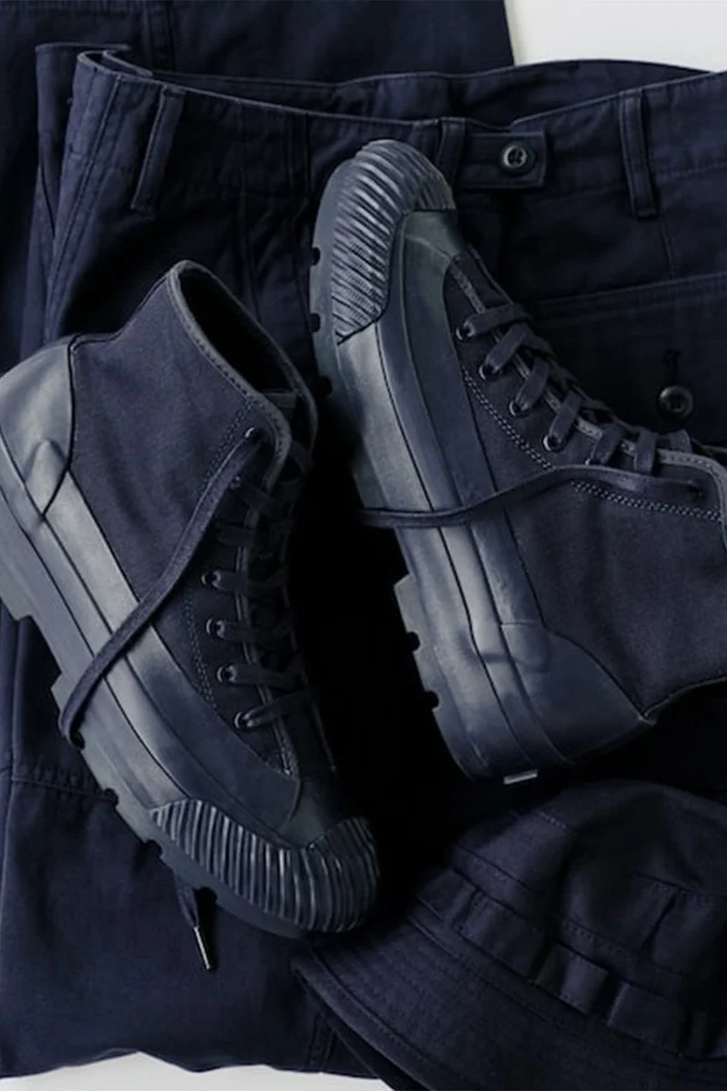 BEAMS PLUS и PF Flyers обновляют GROUNDER BOOTS с военной тканью чинос