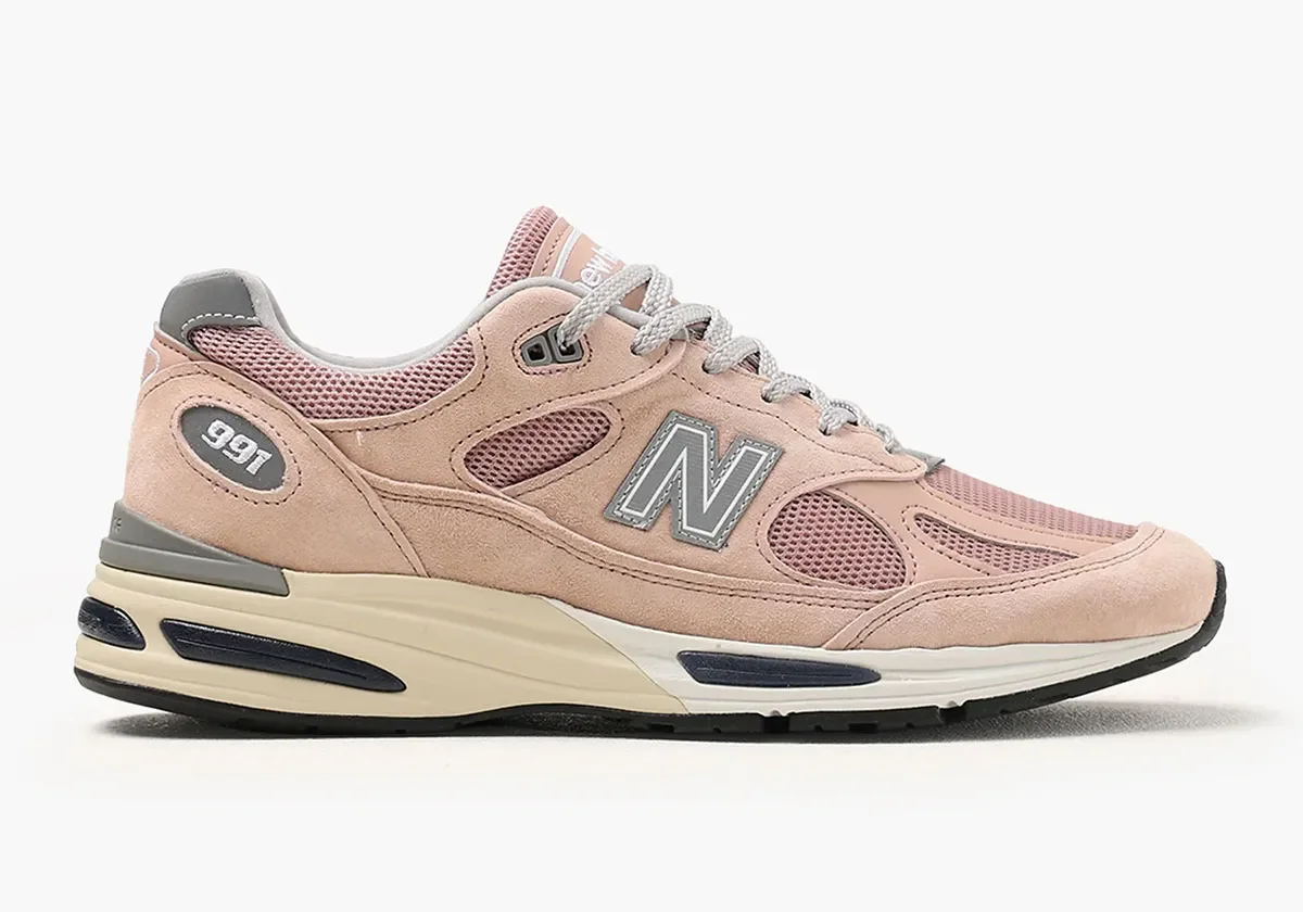 Новые New Balance 991v2 “Mahogany Rose” выйдут летом 2026 года