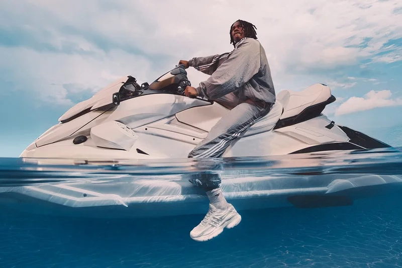 Фаррелл и adidas представляют VIRGINIA Adistar Jellyfish в цвете "Triple White"