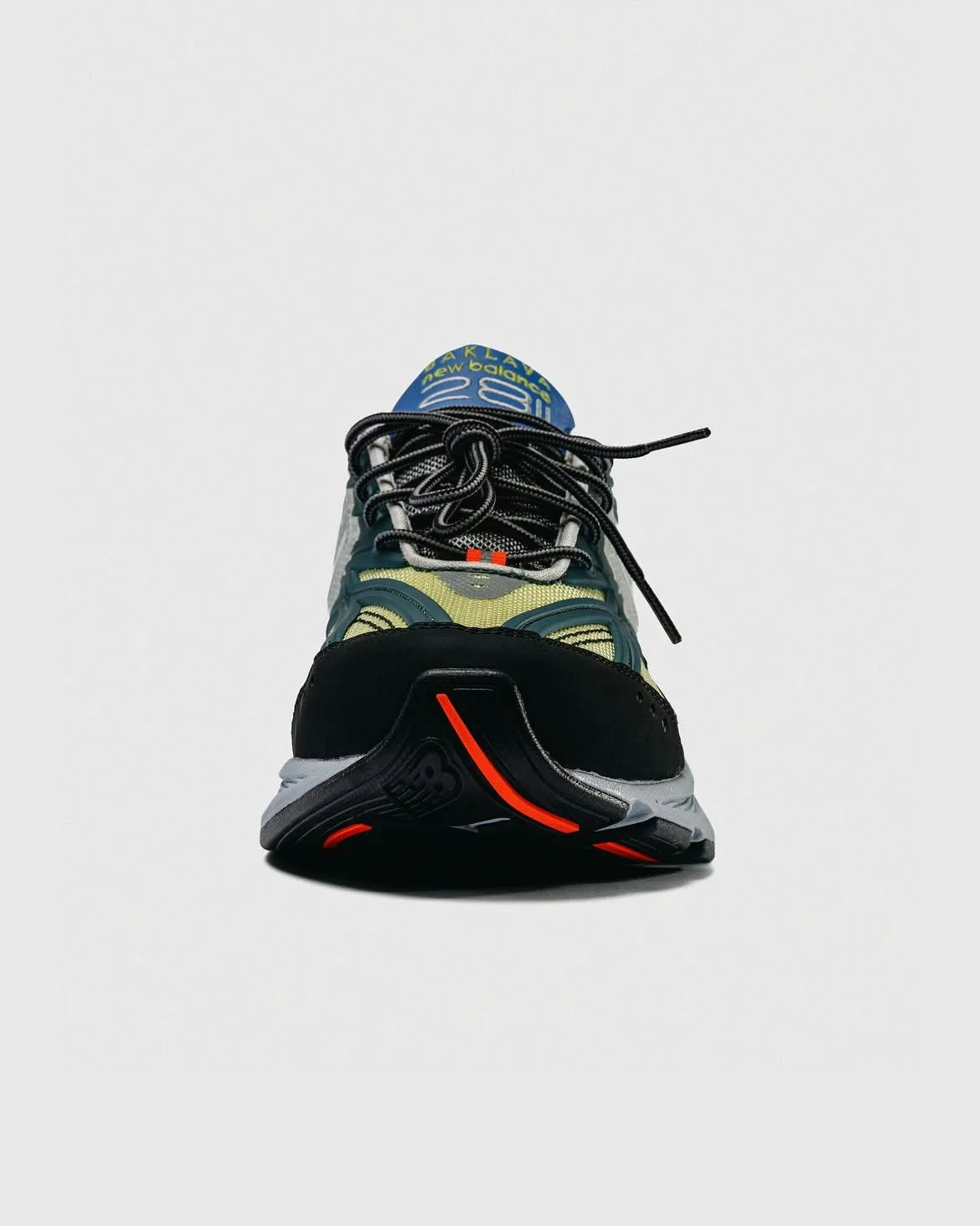 Эта коллаборация New Balance — кроссовки для треккинга, для пап и прототипа из научной фантастики одновременно