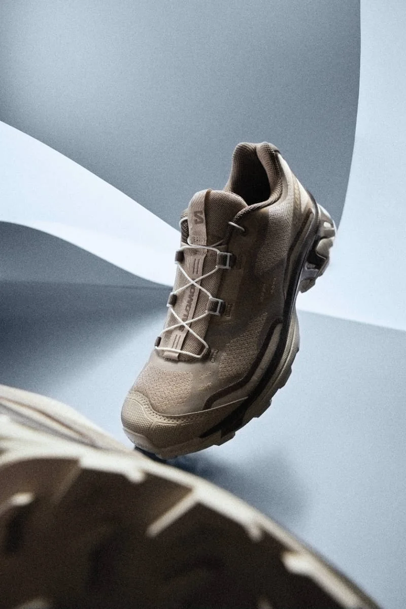 Ма Яньсюн читает Salomon XT-RIDGE как здание