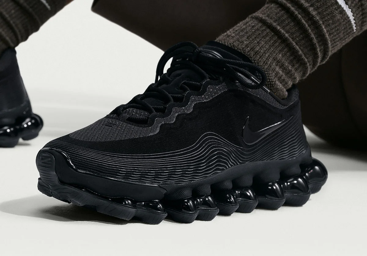 Nike Air Liquid Max в стиле “Трипл Блэк” остаётся на волне