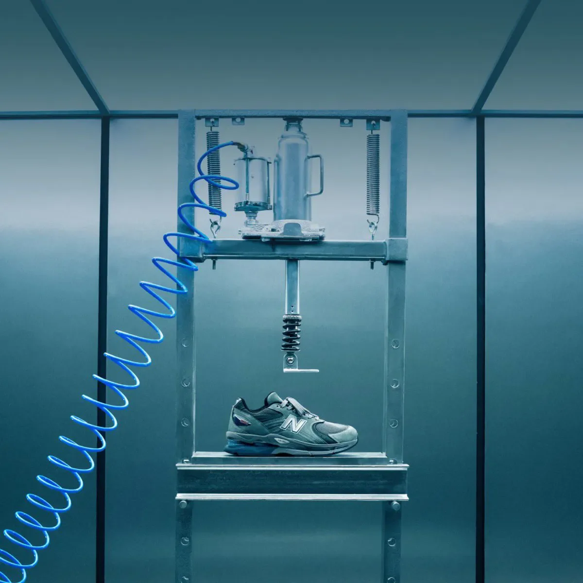 New Balance объединяет премиальные материалы и высокие технологии в новой модели 2040v5 за $400