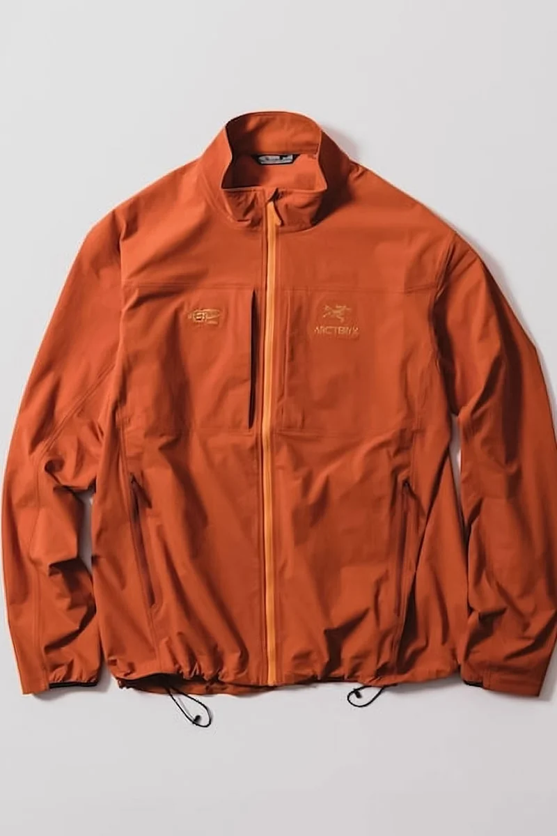 ARC'TERYX и BEAMS отмечают двойные юбилеи с коллекцией FW26 "KOYO"