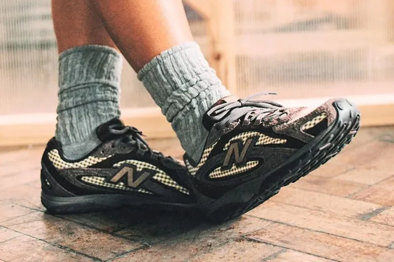 size? и New Balance переосмысляют 204L с пикниковым гингемом