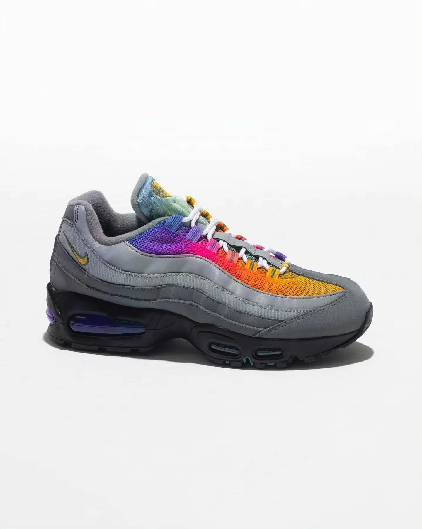 Пять лет Air Max 95 от LORENZ.OG: цветная дань уважения