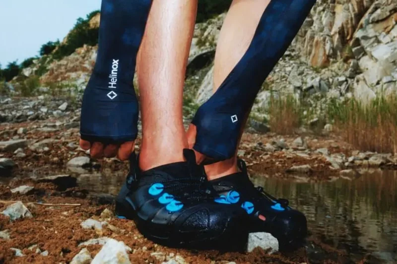 Helinox x Crocs: Клоги Quick Trail с «СИЯЮЩИМ ВСПЛЫВОМ» Jibbitz