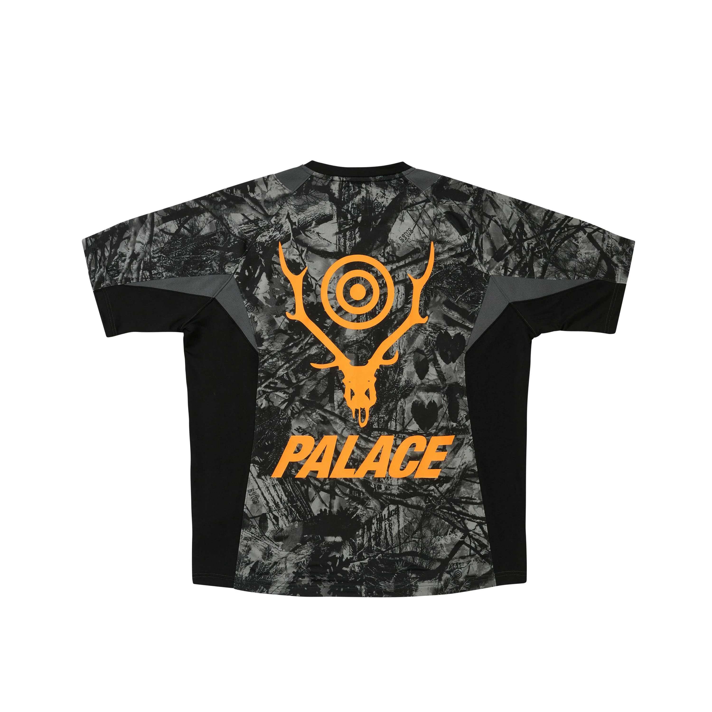 Как рыболовный бренд покорил и Supreme, и Palace?