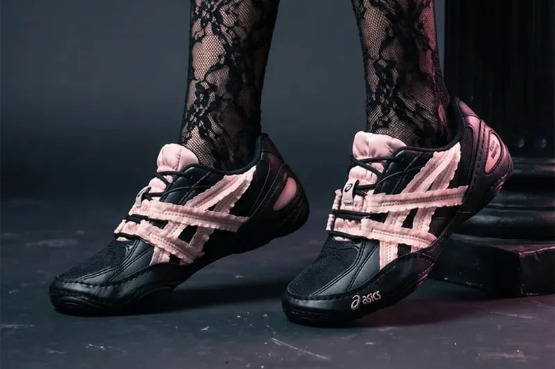Empty Behavior переосмысляет тигриные полосы ASICS с рюшами