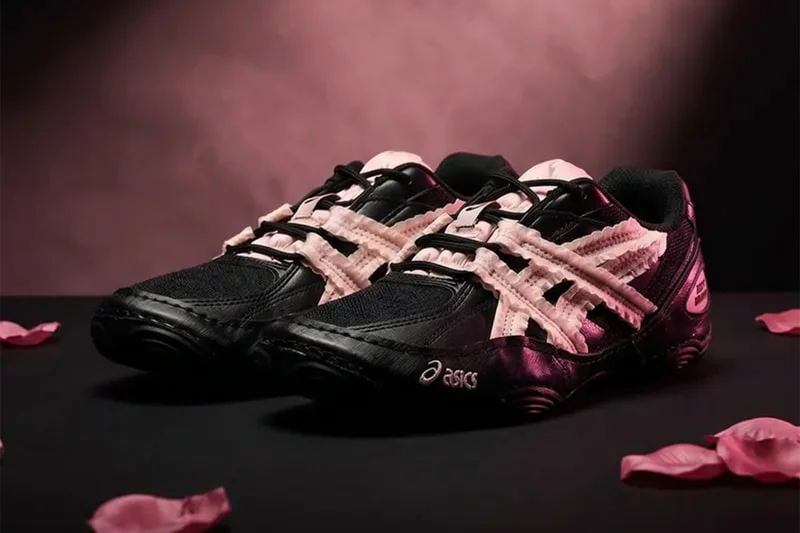 Empty Behavior переосмысляет тигриные полосы ASICS с рюшами