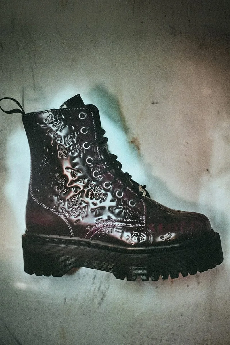 Сила хоррора: Коллекция Dr. Martens x «Экзорцист» уже здесь