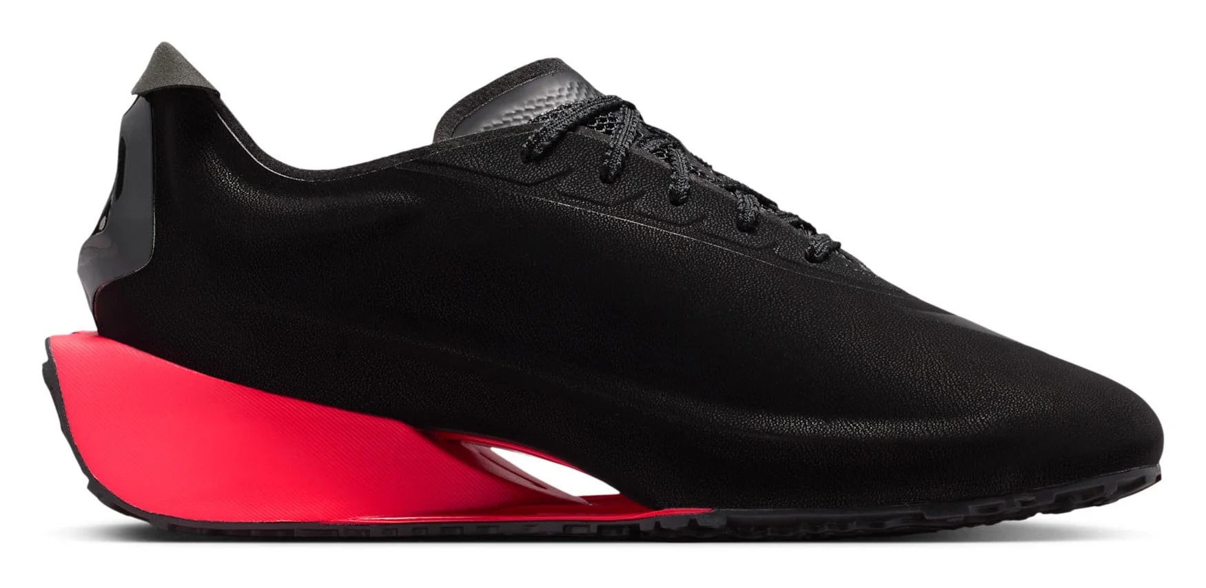 Nike First Sight Noir “Яркий Кримсон” появится летом 2026 года