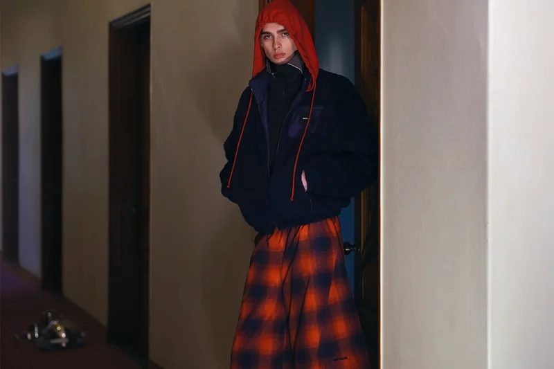 WE11DONE: Квантовая привязанность — слоистый tailoring и потертые ткани в изучении кинематографической тоски