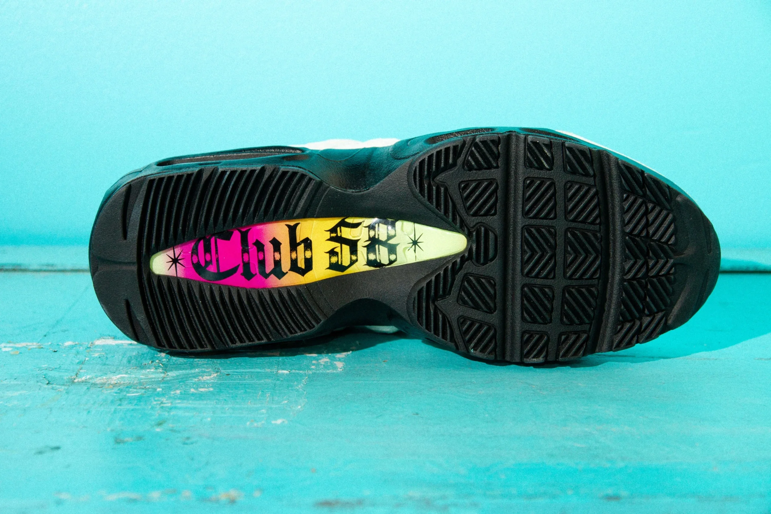 Nike SB отмечает Чемпионат мира с Air Max 95 в стиле “Club SB”