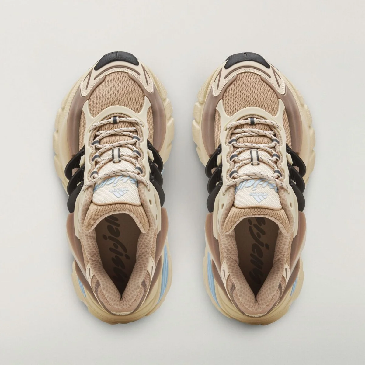 Фаррелл Уильямс x adidas Adistar Jellyfish “Кристальный Песок”