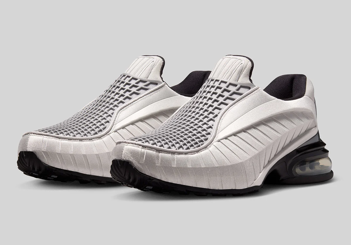 Возвращение Nike Air Max Dolce: металлический блеск на пике популярности