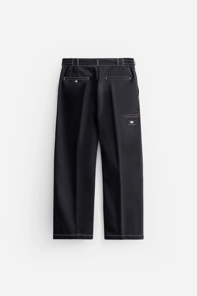 STAMPD и Dickies снова объединяются для второго дропа штанов