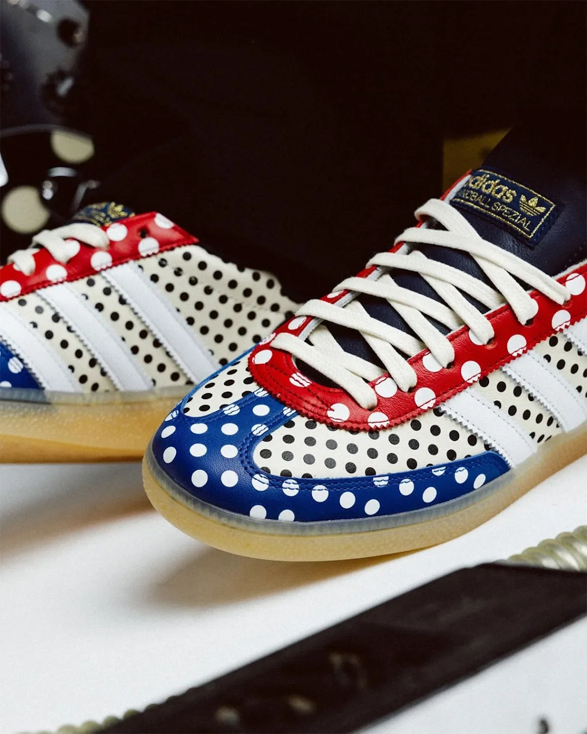 Sneaker Politics и adidas запускают Handball Spezial “Polka Dot” 12 сентября