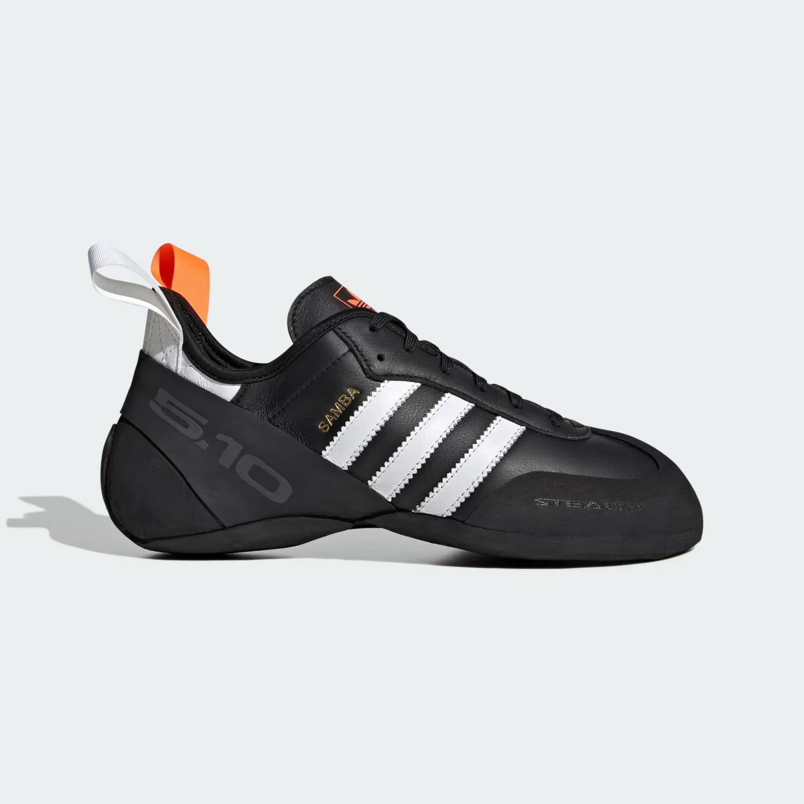 adidas Samba теперь и для скалолазания — релиз 6 октября