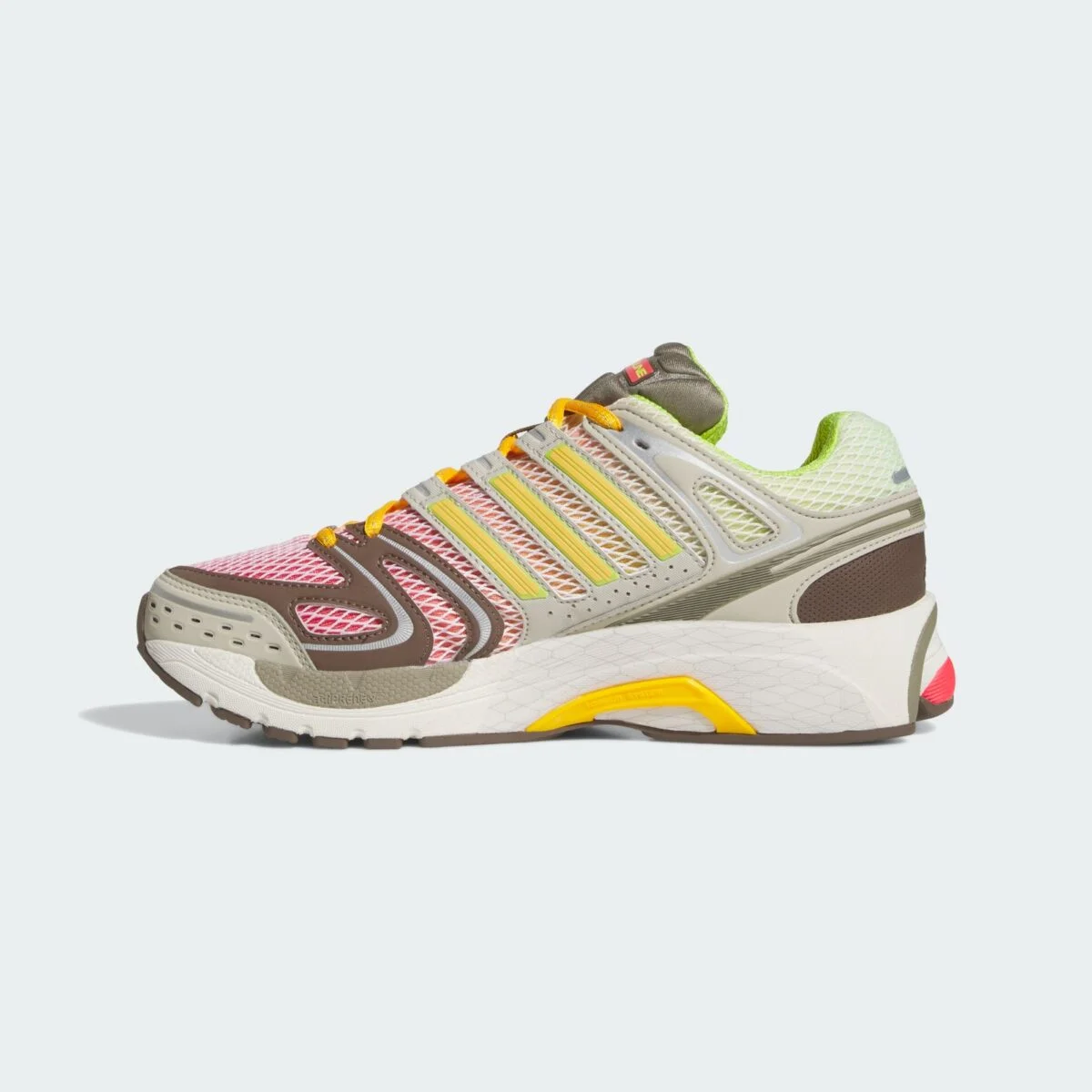 Ларри Джун приносит позитивную энергию с adidas Adistar Control 5