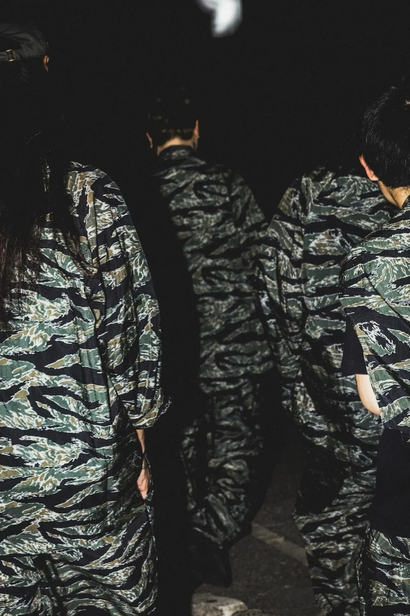 TEATORA и BEAMS объединили усилия в капсуле с Tiger Camo и почти невесомым HOVER LAYER