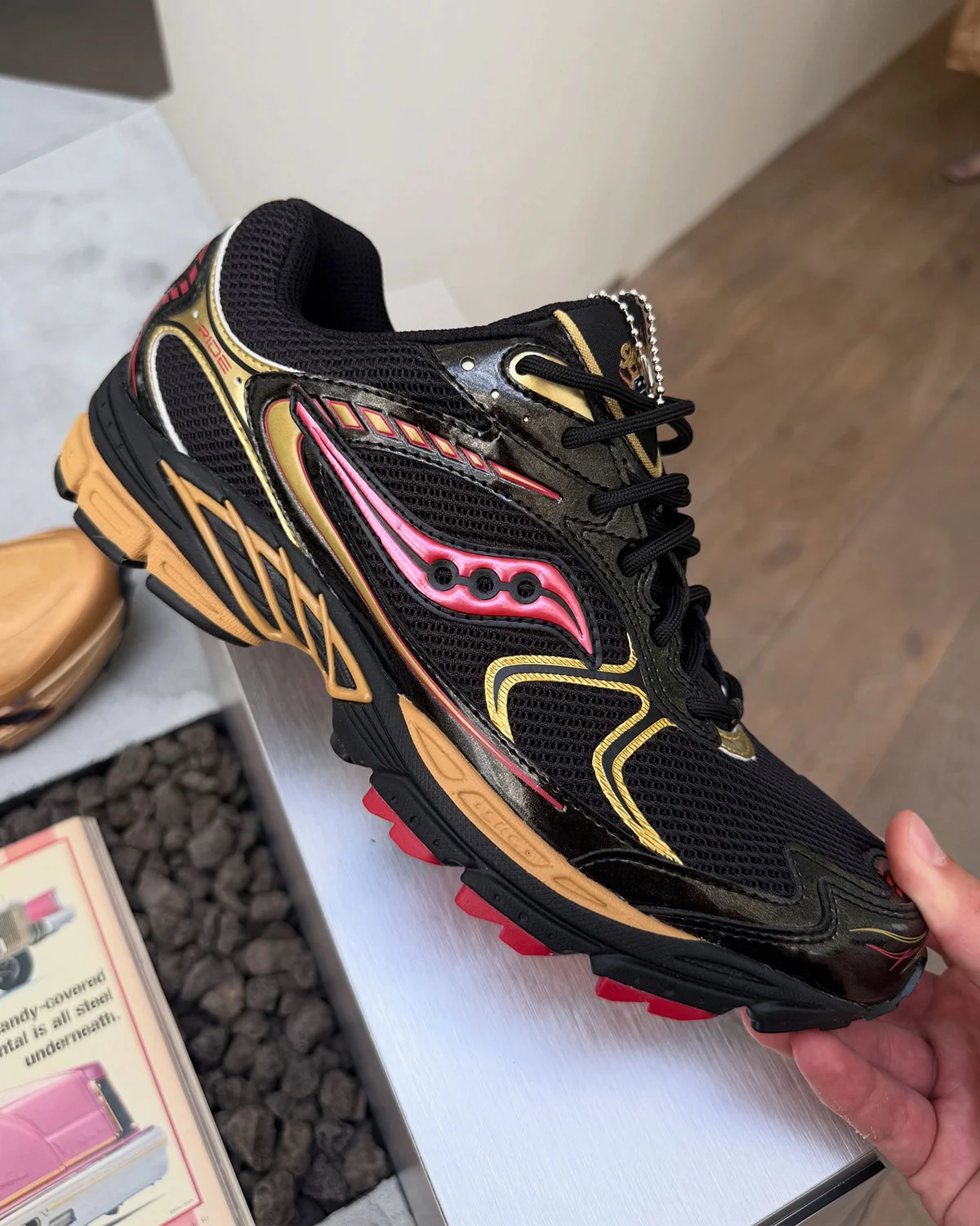 Saucony Lifestyle представляет свои кроссовки SS27 на Неделе моды в Париже