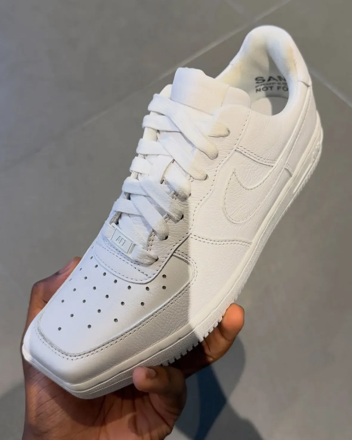 Nike представила квадратные Air Force 1 на Неделе моды в Париже