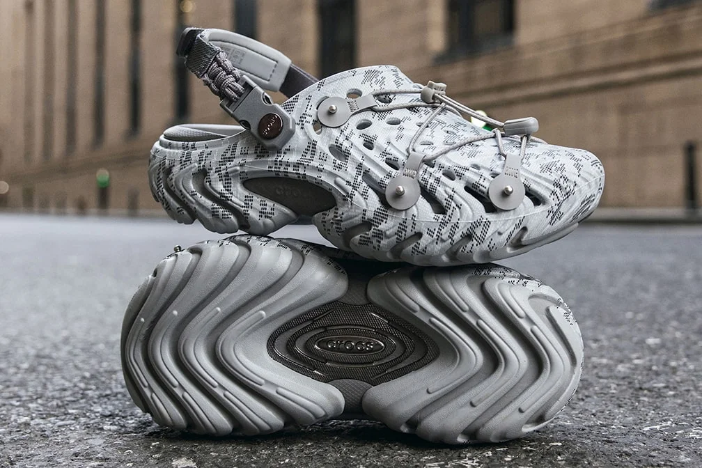 Исследуем современные городские силуэты: новая коллаборация DOE x Crocs