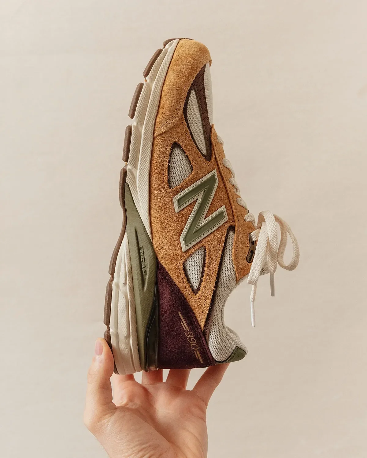Concepts представляет новую версию New Balance 990v4 “Patina” — скоро в продаже