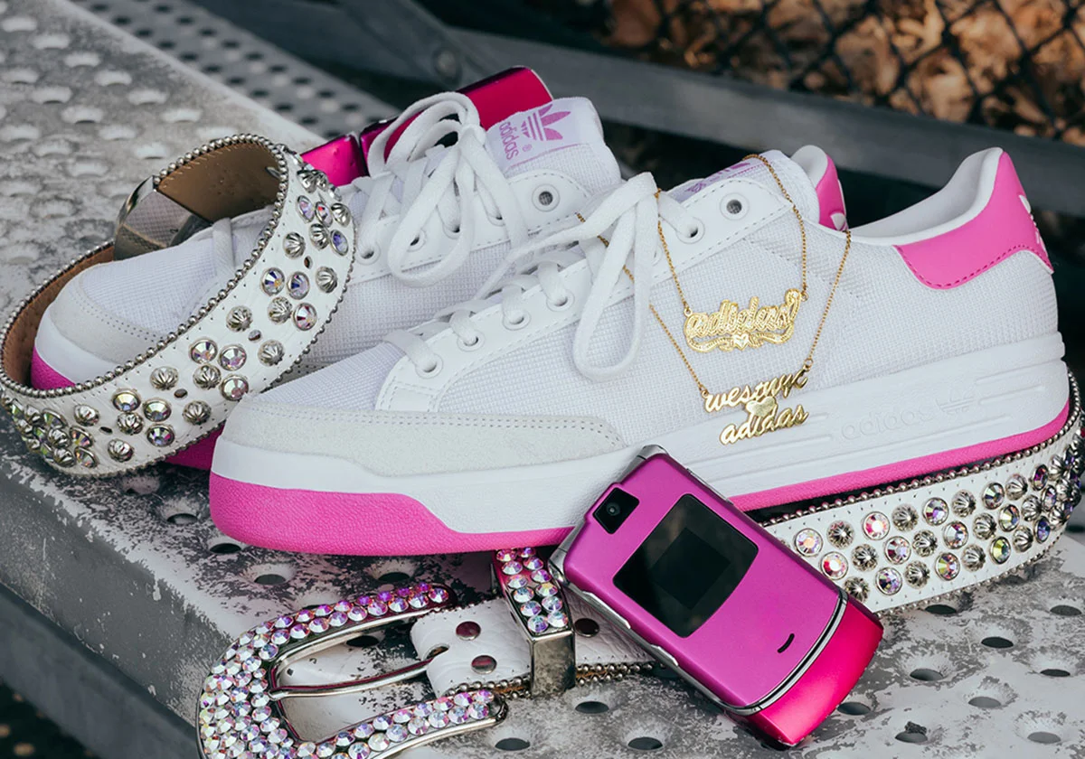 Она всё о его удочке: следующий дроп adidas от West NYC вдохновлён откровенными рекламами 2000-х