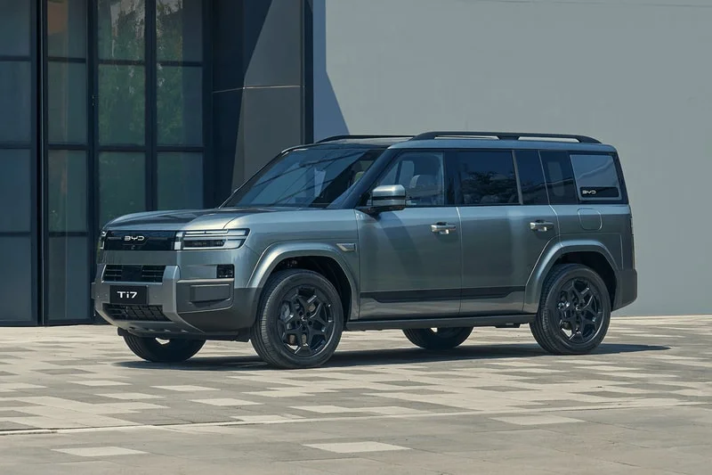 BYD Ti7 — новый флагман в премиум-сегменте SUV с 600 л.с. и запасом хода 79 миль на электротяге